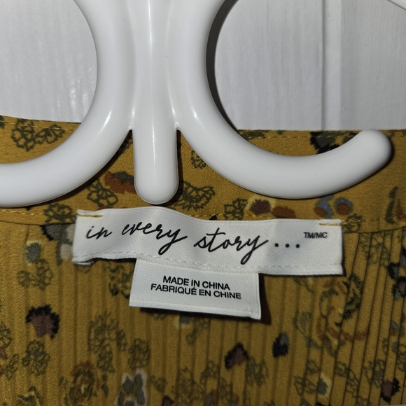 Floral Yellow Blouse - Picture 4 of 5